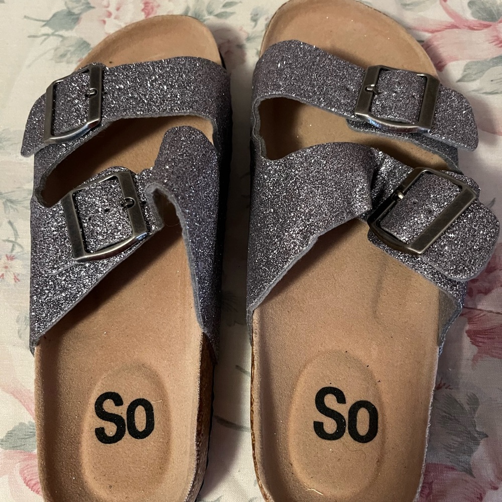So ladies sandals